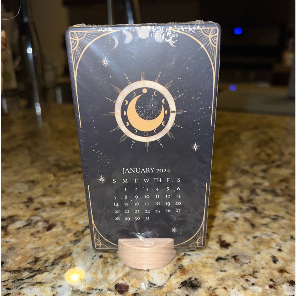 Molly & Rex mini 12-month mini moonphases standup desk calendar 🌙